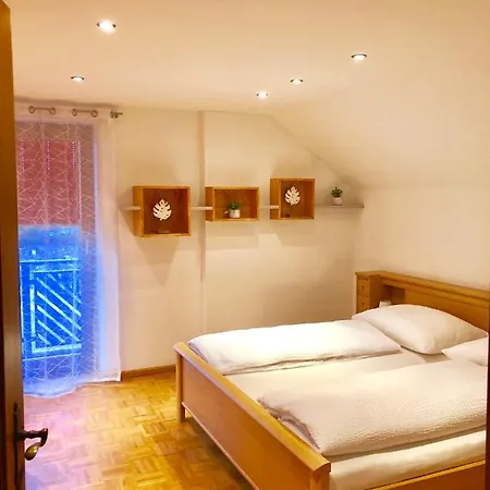 Bed & Breakfast Haus Dietrich Am Red Bull Ring *
