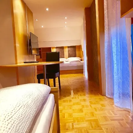 Haus Dietrich Am Red Bull Ring Bed & Breakfast Spielberg Bei Knittelfeld