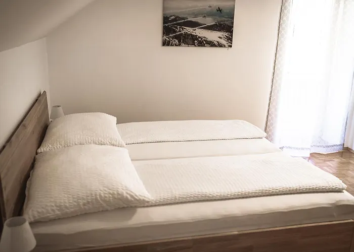 Haus Dietrich Am Red Bull Ring Bed & Breakfast Spielberg Bei Knittelfeld