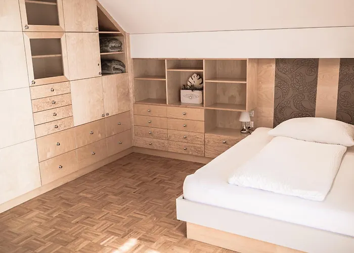 Haus Dietrich Am Red Bull Ring Bed & Breakfast